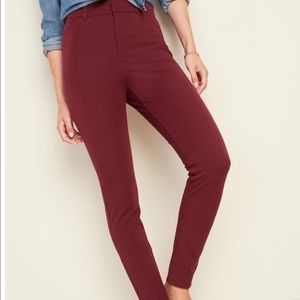 Old Navy High-Waisted Pixie Ankle Pants for Women in Maroon Jive